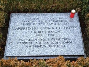 Invalidenfriedhof in Berlin: Gedenkstein für Manfred von Richthofen