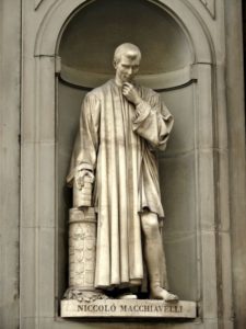 Statue von Niccolo Machiavelli in Florenz Statue von Niccolo Machiavelli in Florenz