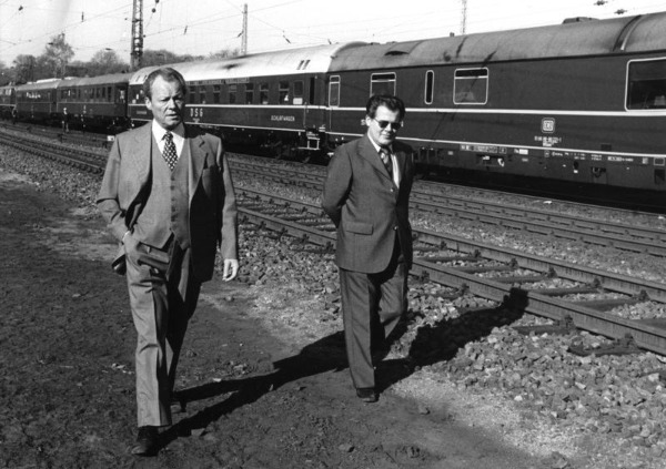 Willy Brandt und Günter Guillaume bei einem Spaziergang