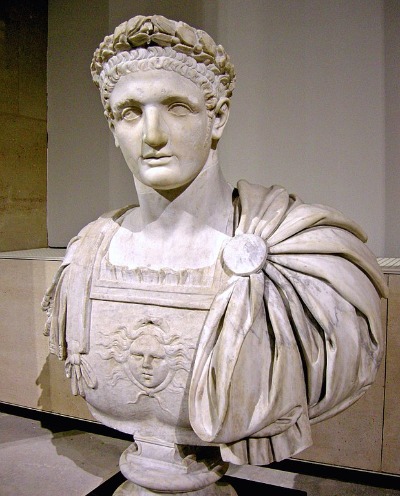 Büste von Kaiser Domitian im Louvre Kaiser Domitian