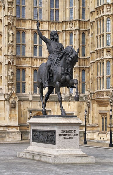 Vor dem Palace of Westminister wurde eine Statue für Richard I. Löwenherz errichtet. Richard I. Löwenherz Statue